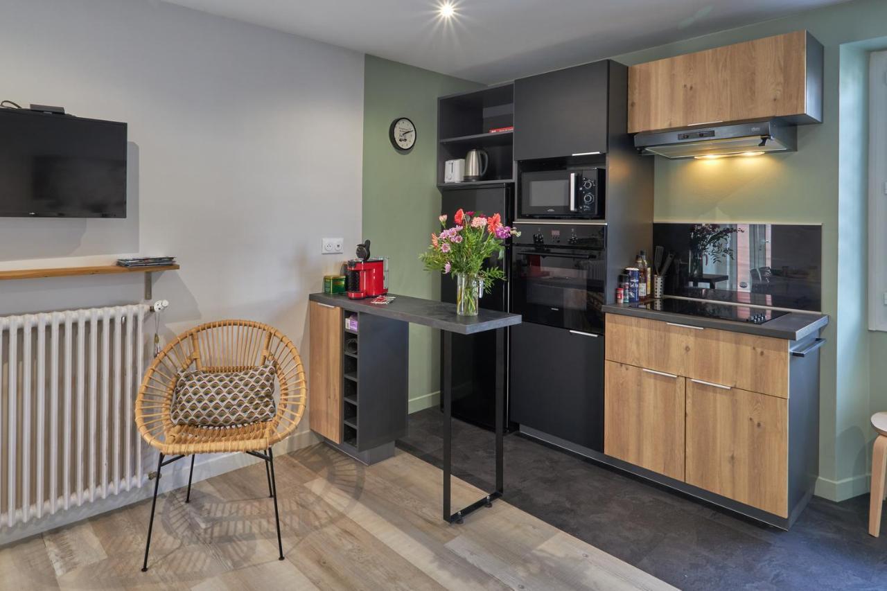 Centre Ville A Pied Appt Avec Sauna, Linge, Wifi, Stationnement Gratuit Vannes Exteriör bild