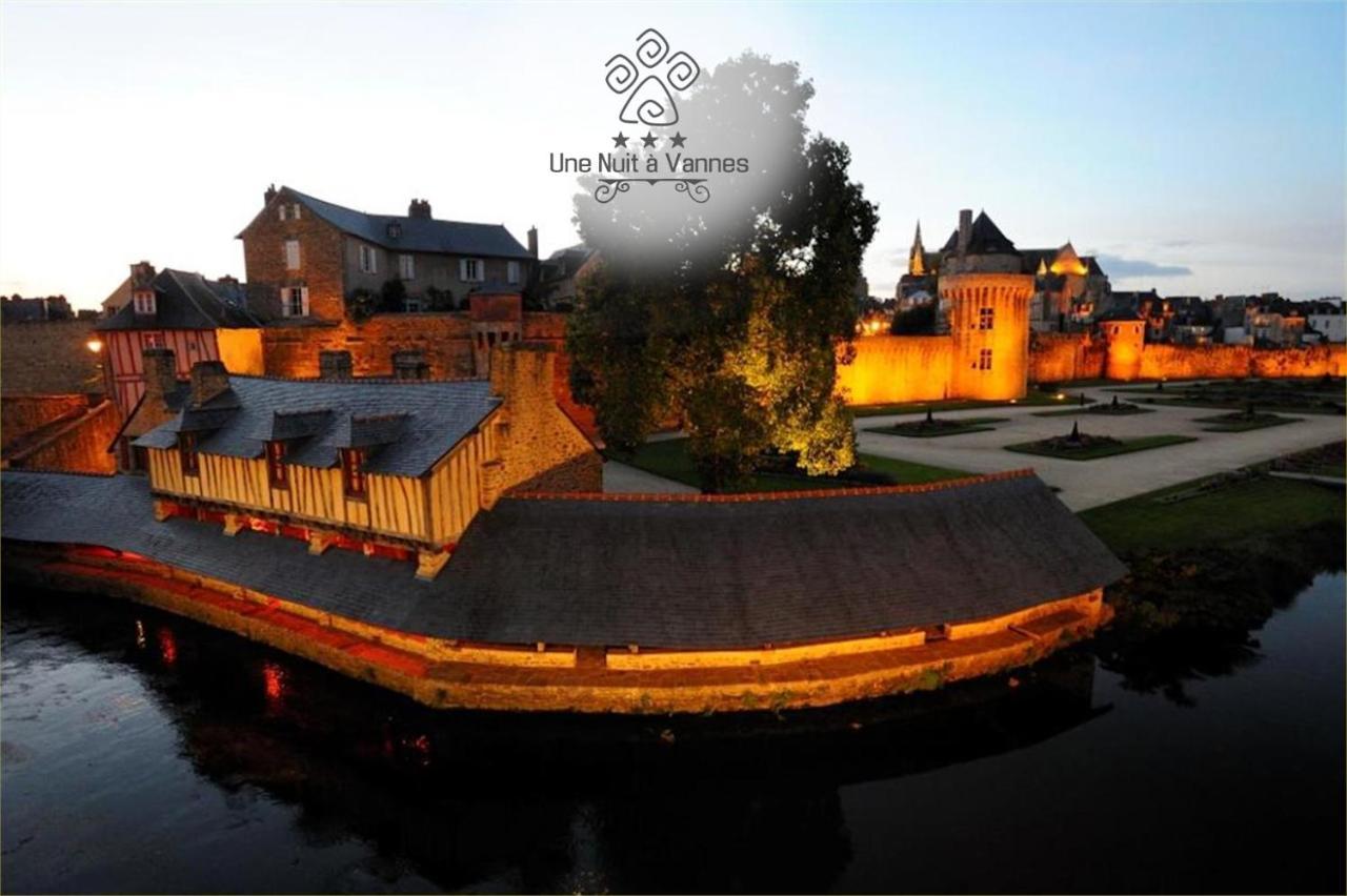Centre Ville A Pied Appt Avec Sauna, Linge, Wifi, Stationnement Gratuit Vannes Exteriör bild